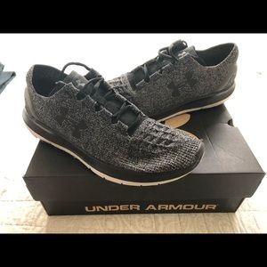 Under Armour Speedform Slingride’s Size 13